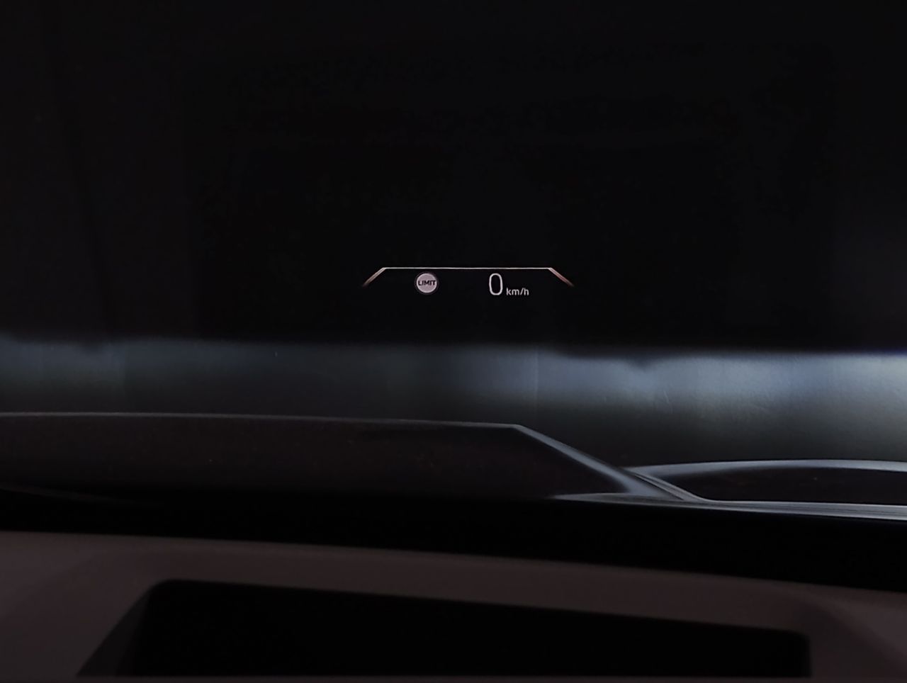 U11 iX1 xDrive30