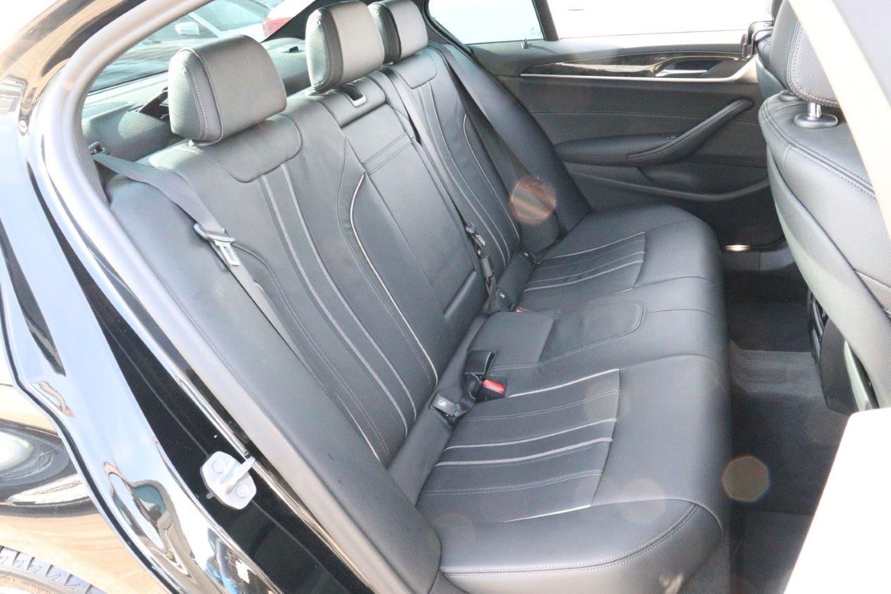 530e Sedan RHD
