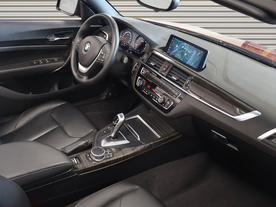 BMW 218