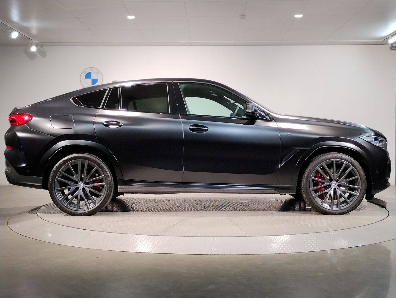 X* M50i RHD