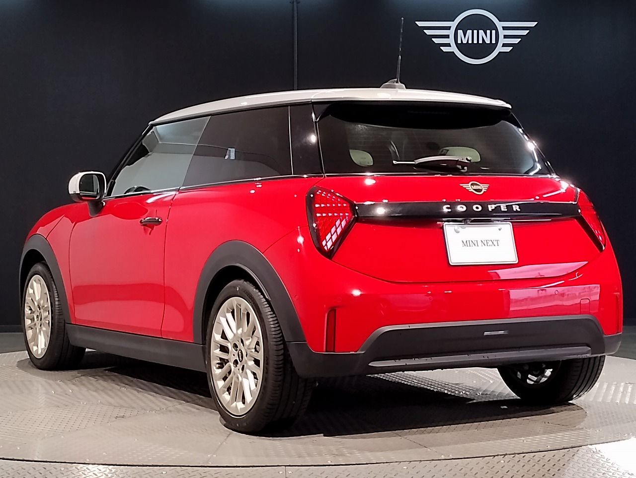 F66 MINI Cooper C 3Dr