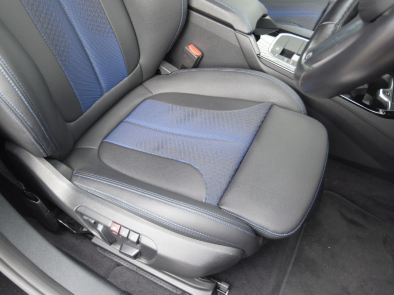 F40 118d Sports Hatch 5-door B47 2.0d