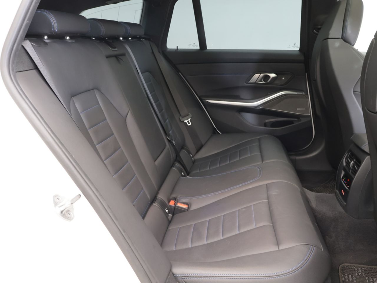 G21 M340i xDrive Touring LCI RHD