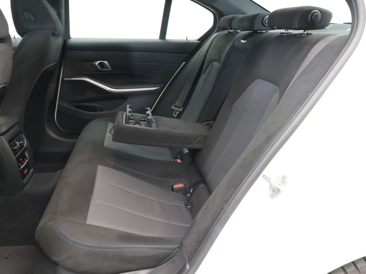 320d xDrive Berline RHD