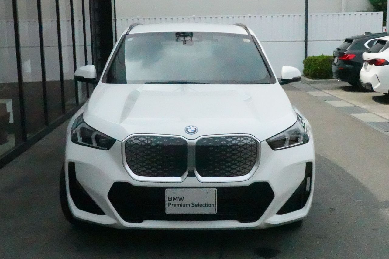 U11 iX1 xDrive30