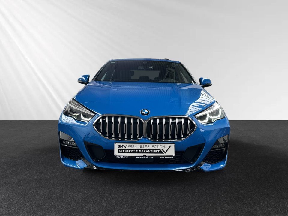 BMW 218