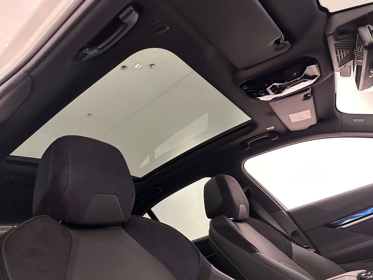 BMW i5 eDrive40 Sedan RHD