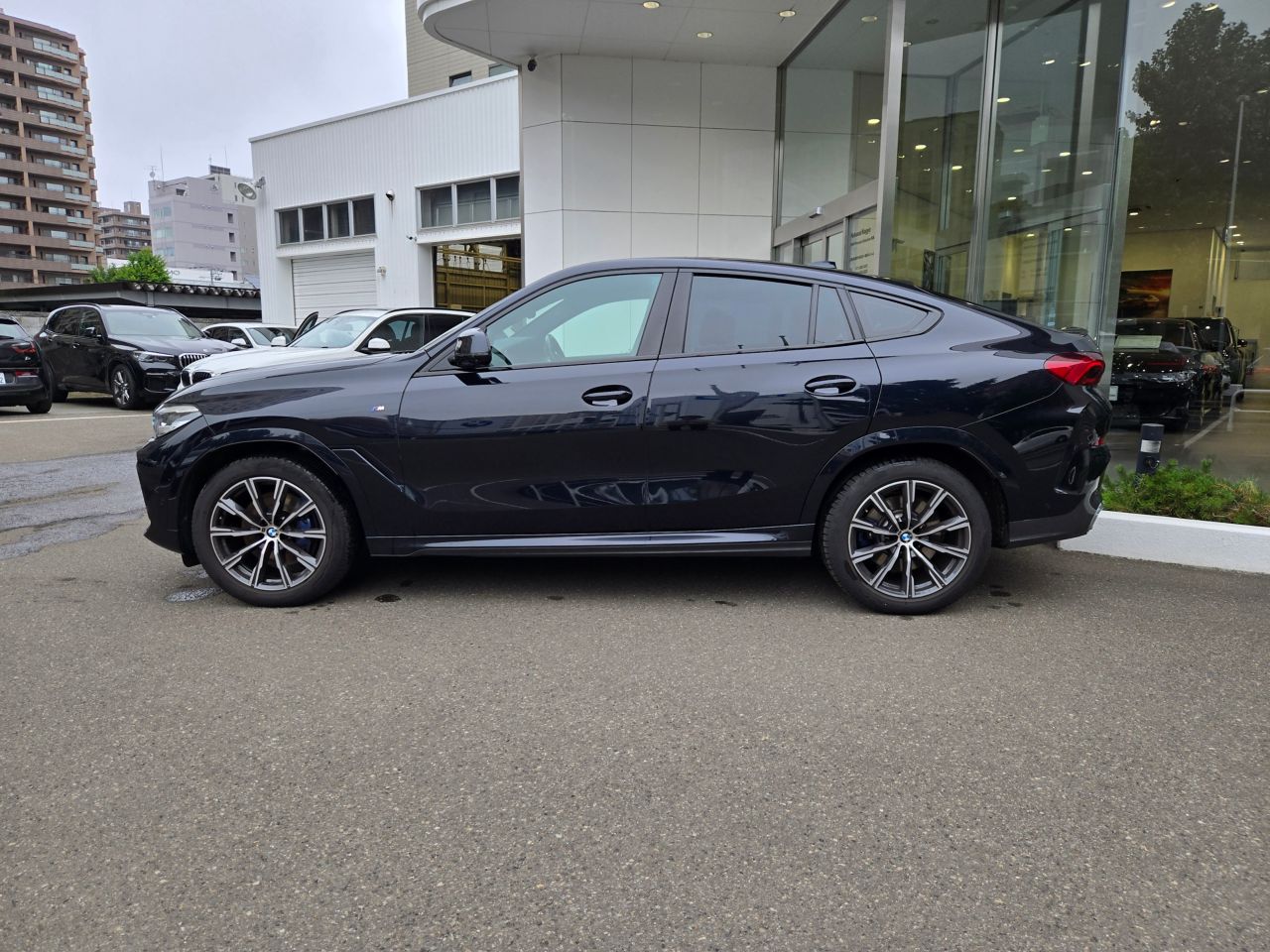 X* xDrive30d RHD