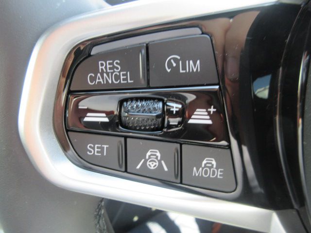 320d xDrive Berline RHD