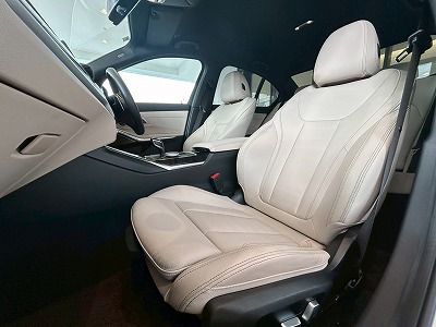 G20 330e Saloon RHD MX