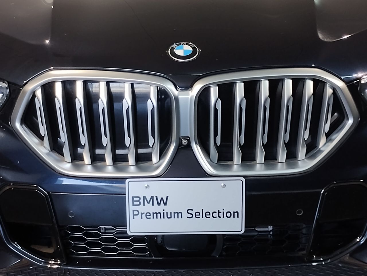 X* xDrive30d RHD