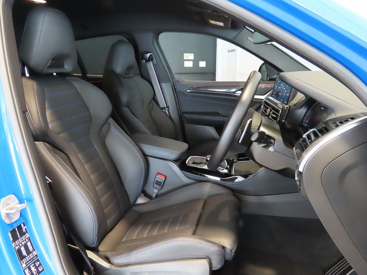 G02 X4 M40i RHD LCI