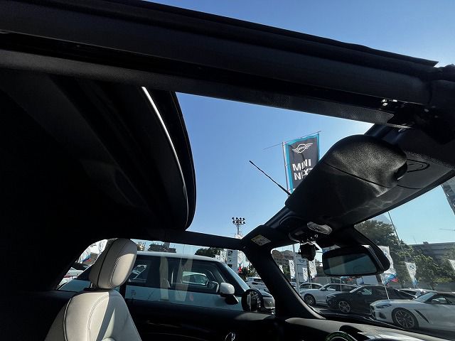 MINI Cooper S Convertible RHD
