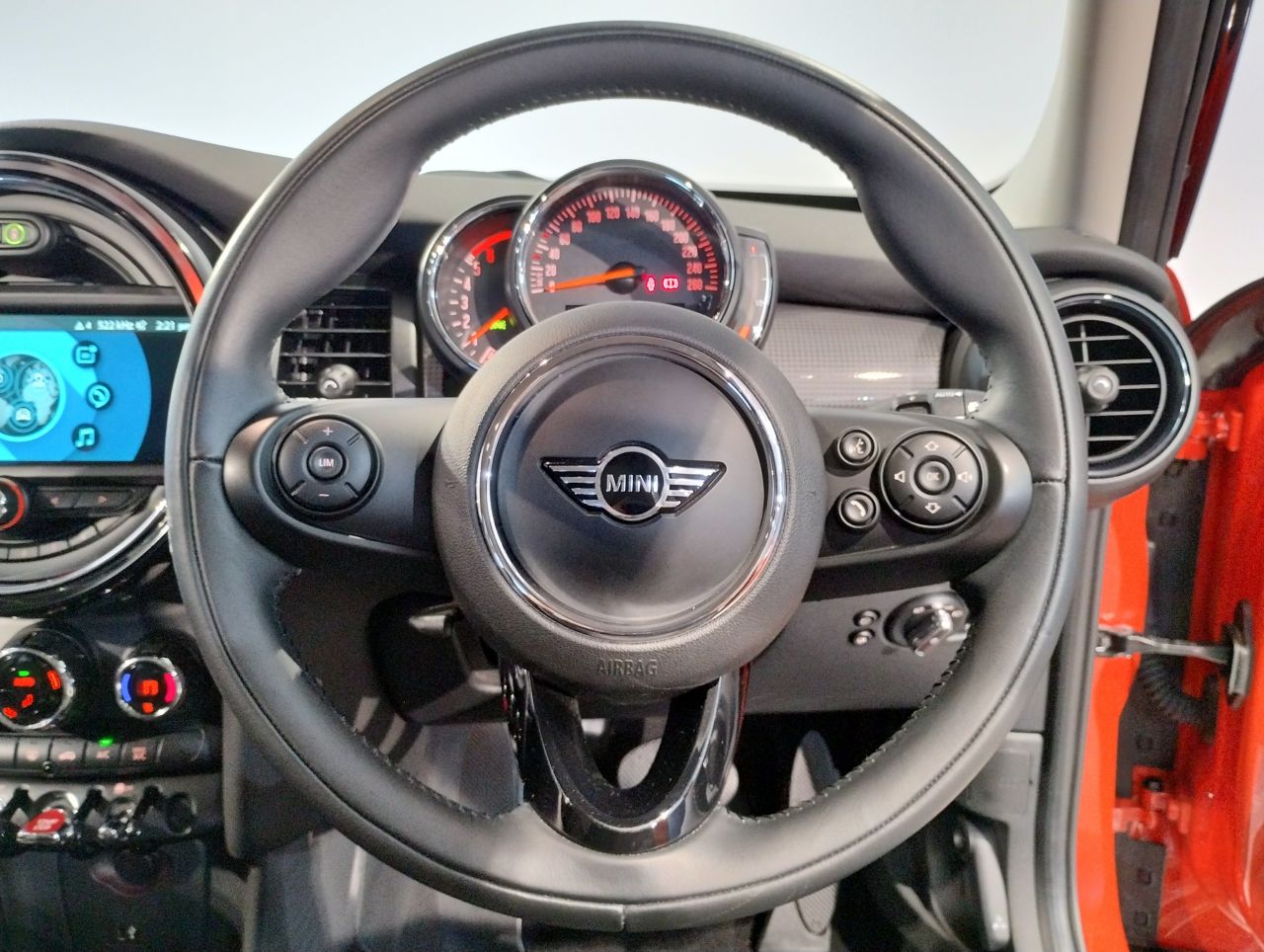 F55 COOPER D (AT)