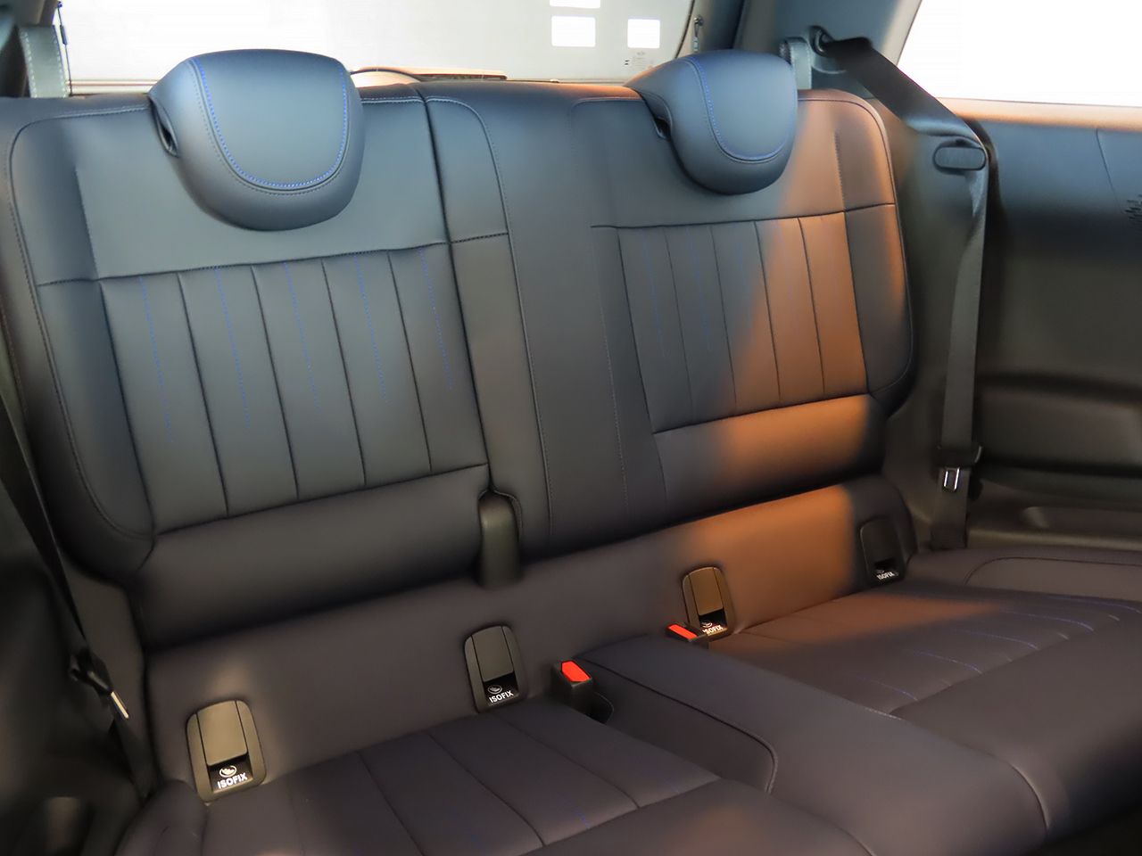 J01 MINI Cooper SE