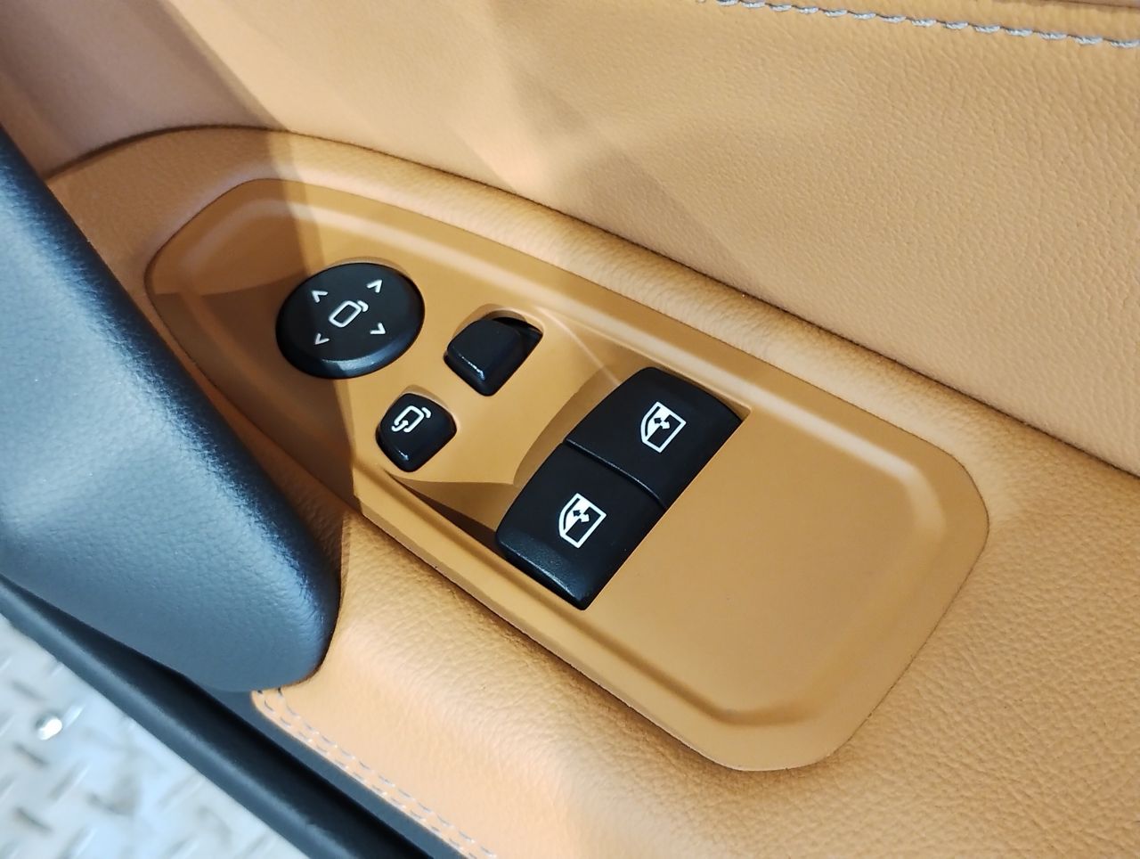 G29 z4 sDrive20i RHD