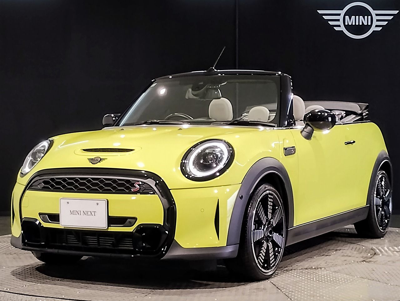 MINI Cooper S Convertible RHD