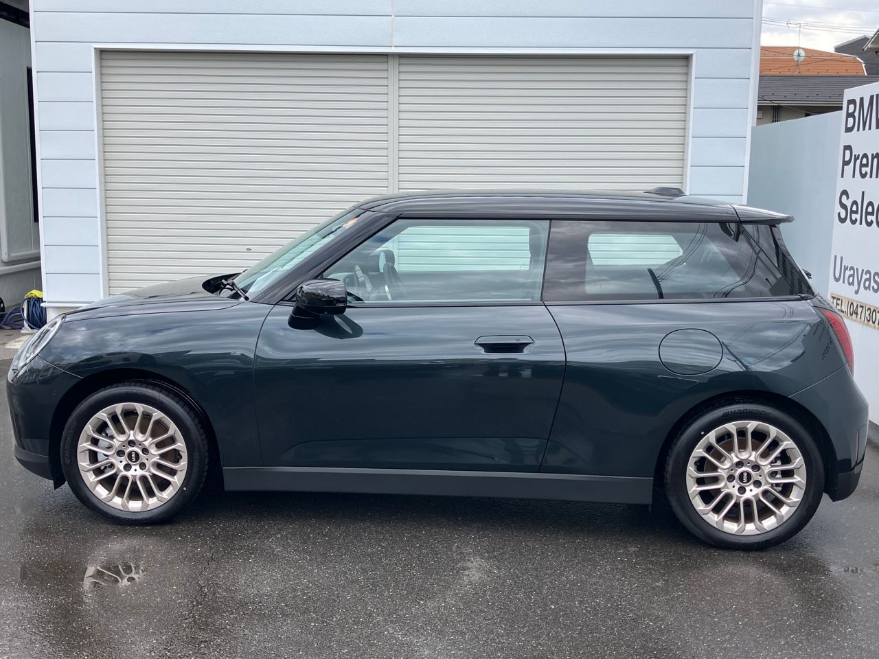 J01 MINI Cooper SE