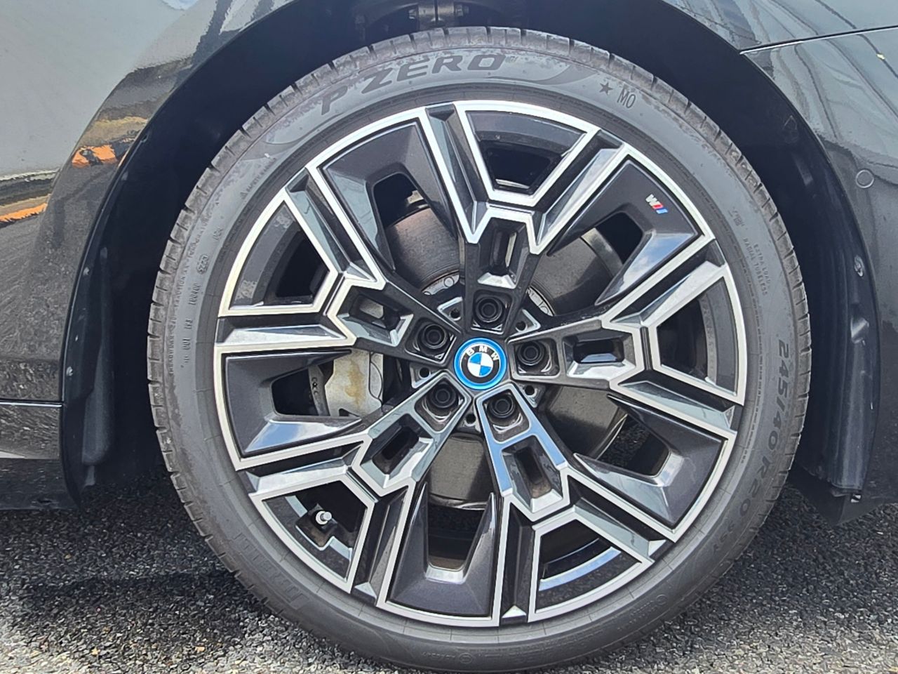 BMW i5 eDrive40 M Sport RHD
