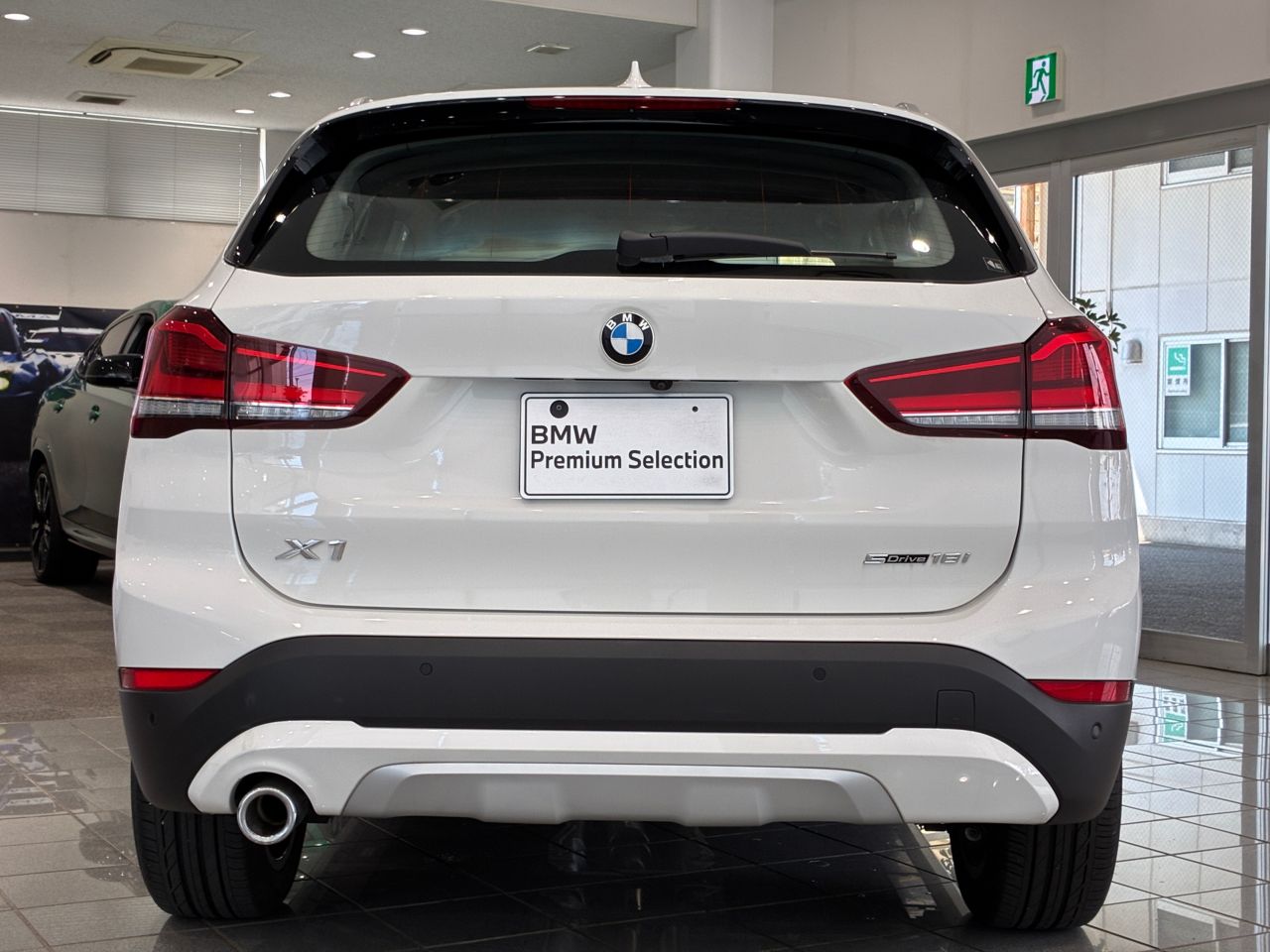 X1 sDrive18i RHD