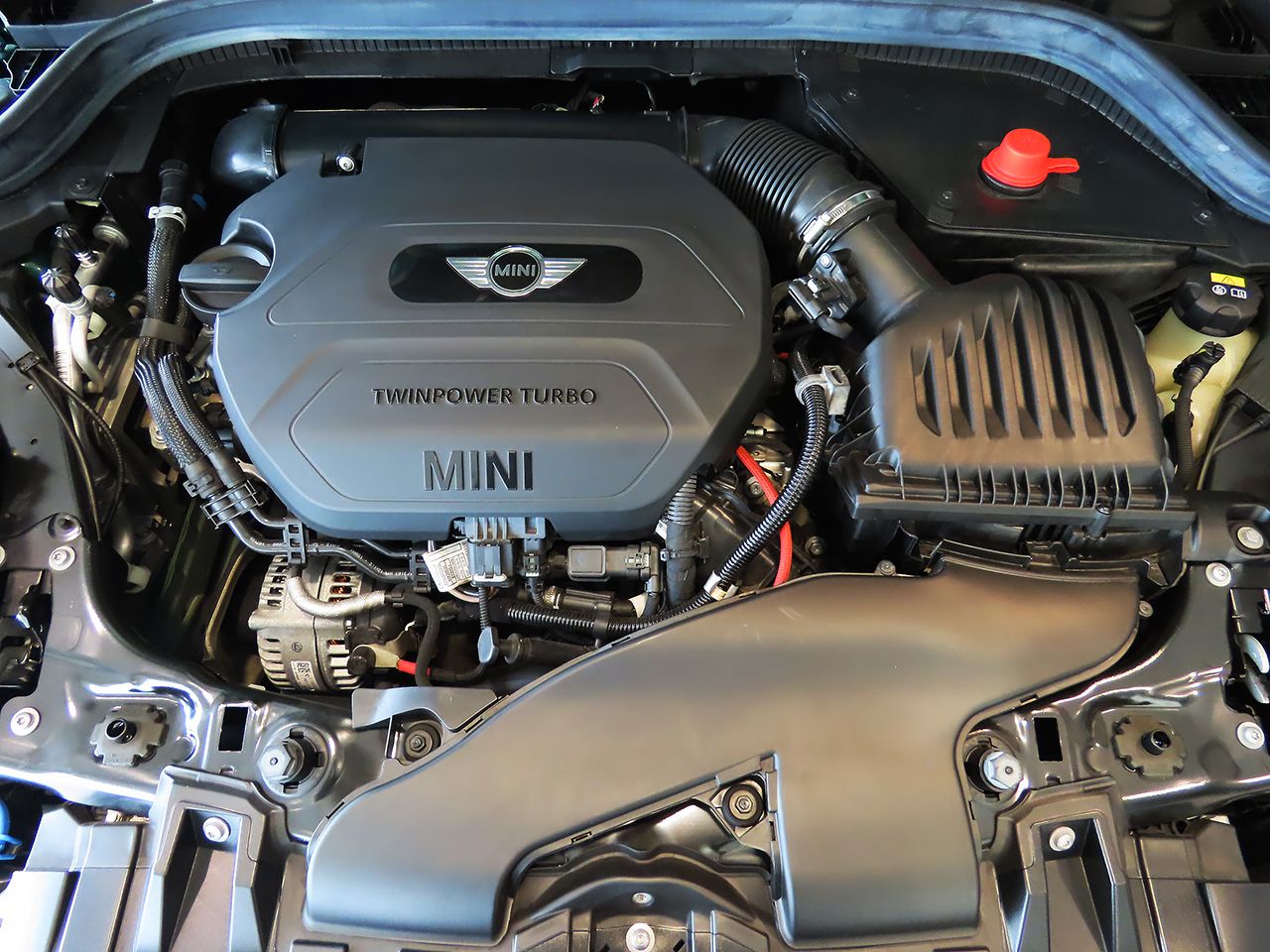 F55 COOPER D (AT)