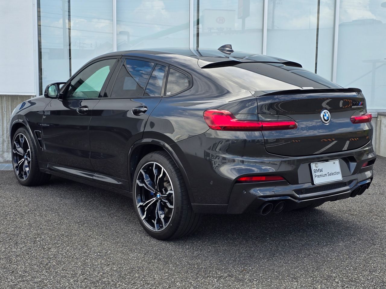 X4 M RHD
