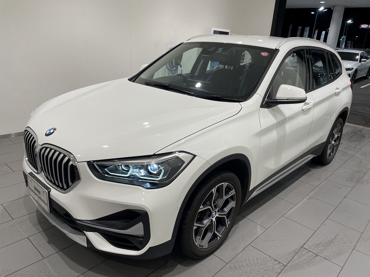 X1 sDrive18i RHD