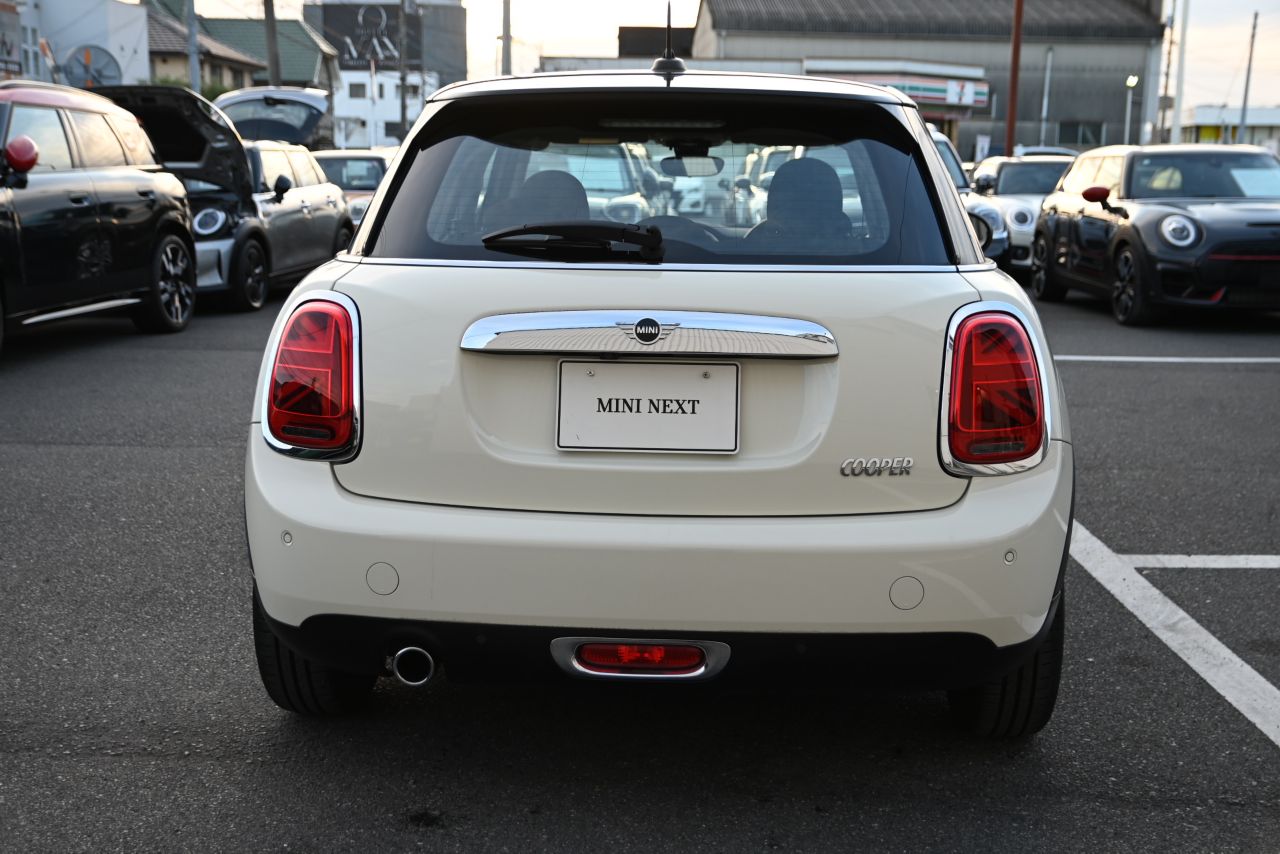 F55 MINI Cooper 5-Door Hatch LCI
