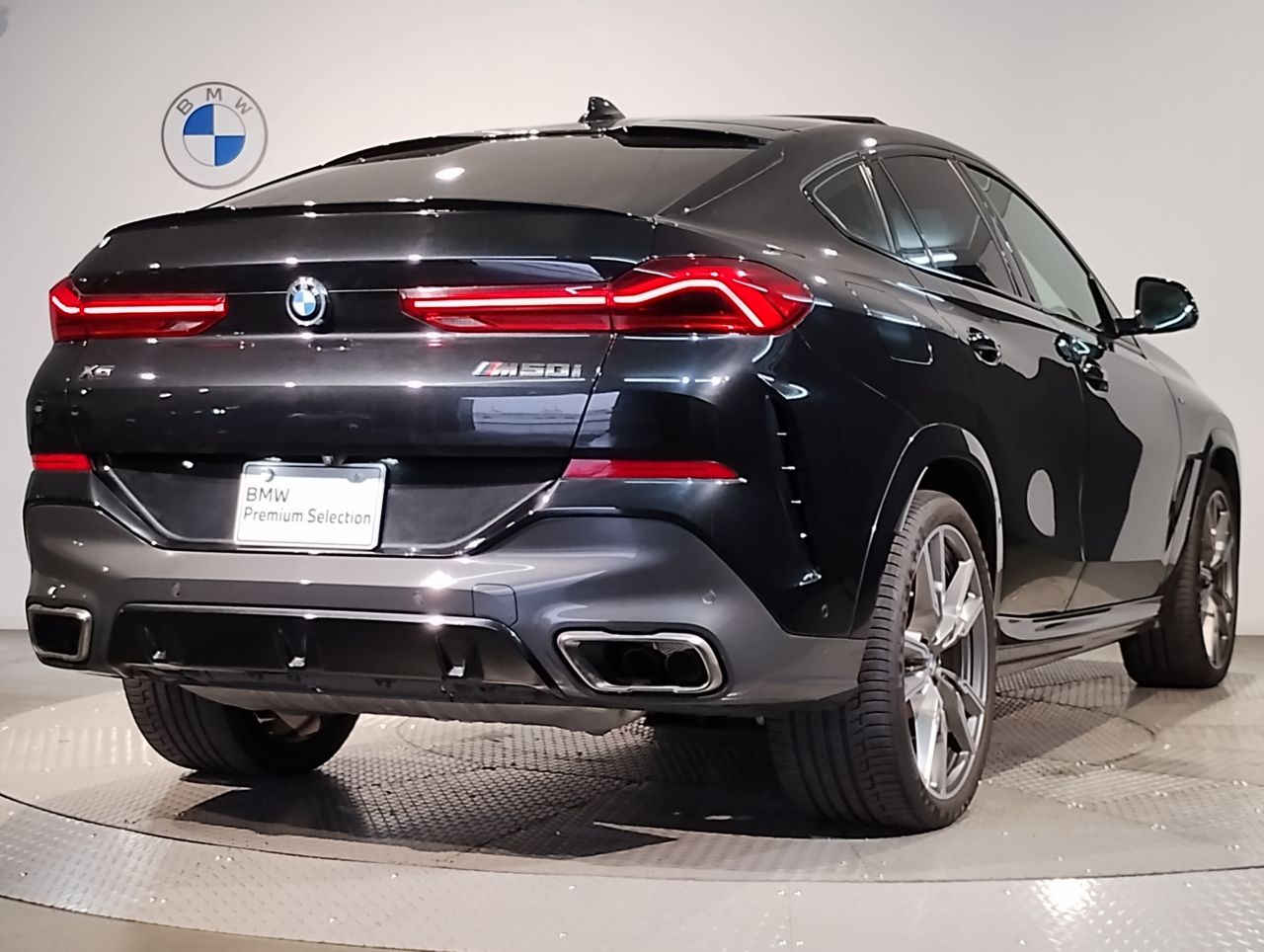 X* M50i RHD