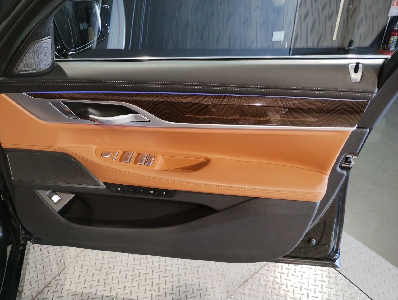G12 740Li Saloon LCI