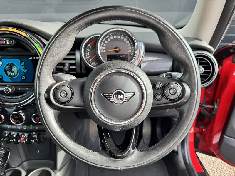 F56 COOPER D (AT)