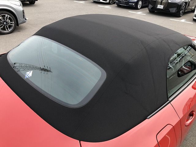 G29 z4 sDrive20i RHD