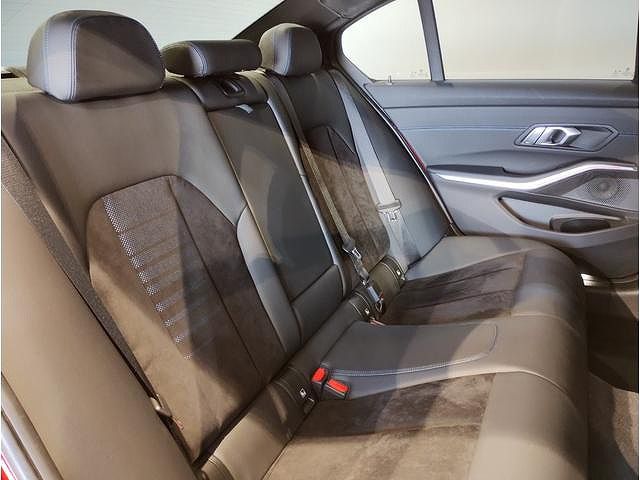 G20 320d xDrive RHD Saloon