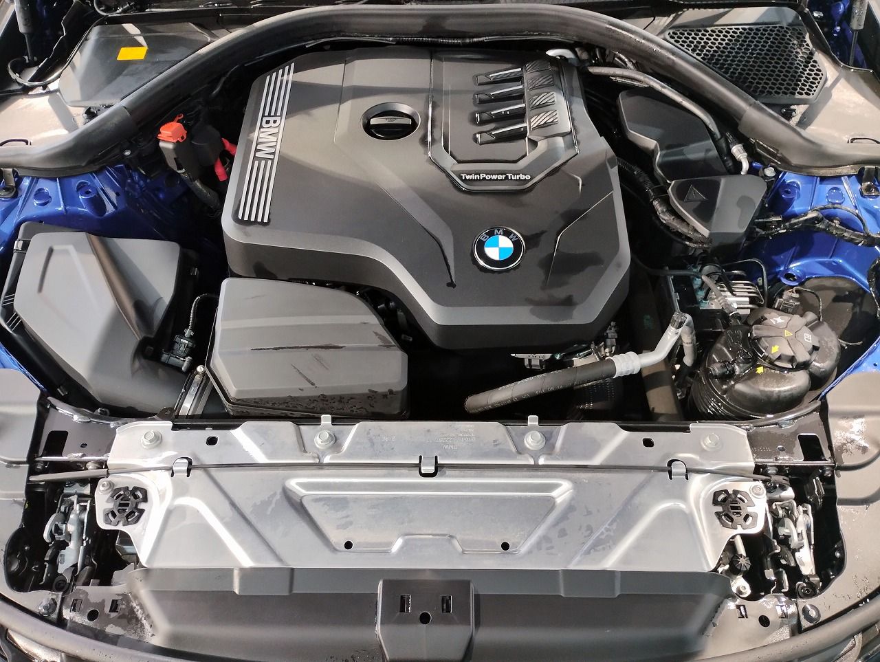 G21 320i RHD