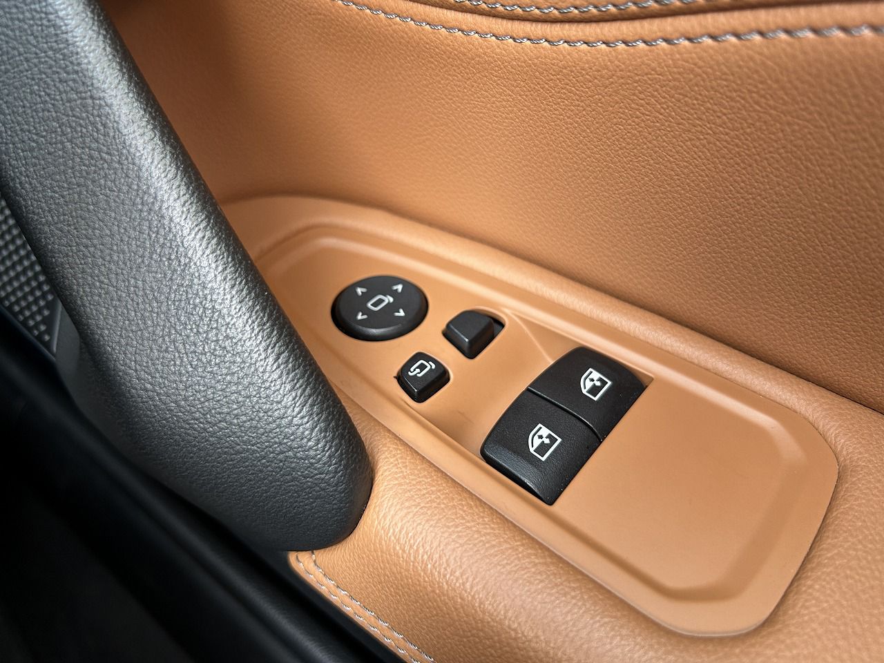 G29 z4 sDrive20i RHD