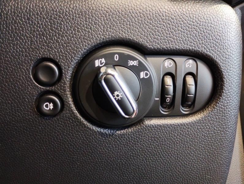 MINI Cooper F56 RHD