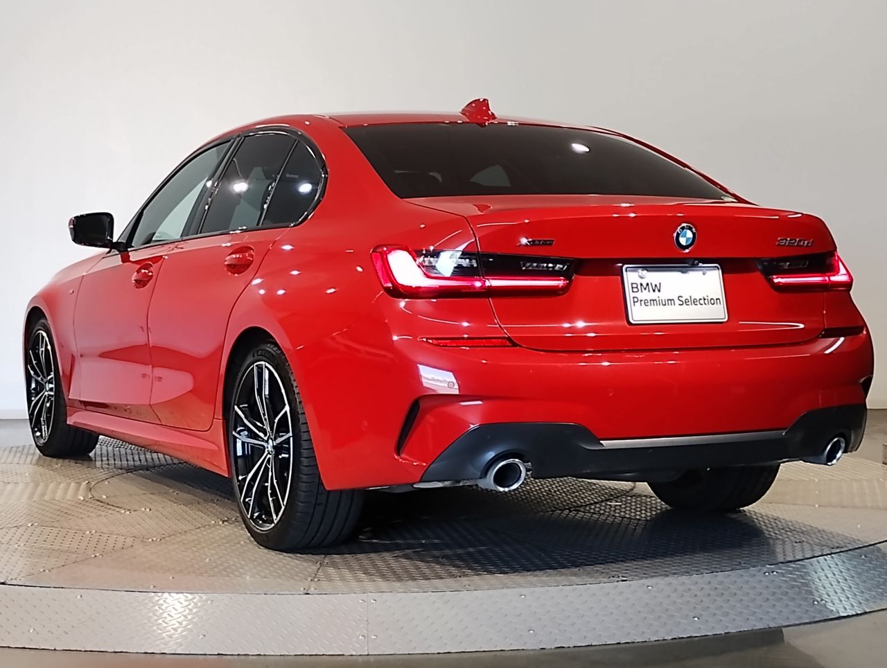 G20 320d xDrive RHD Saloon