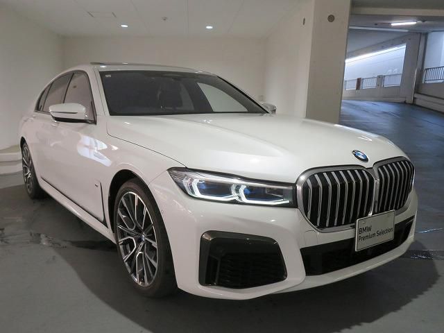 G11 740d xDrive Saloon RHD