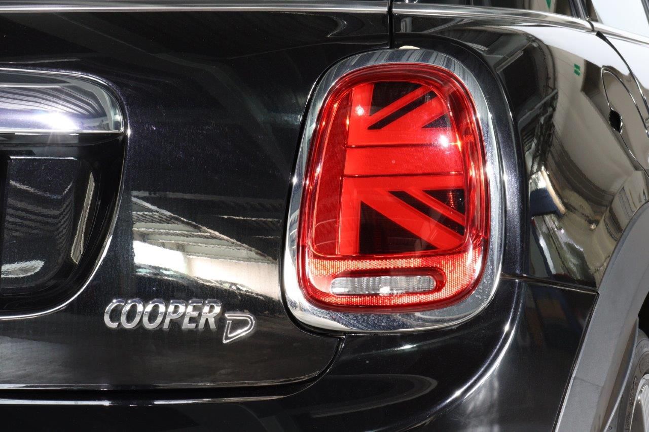 F55 COOPER D (AT)