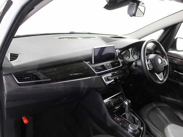 218D GRAN TOURER RHD