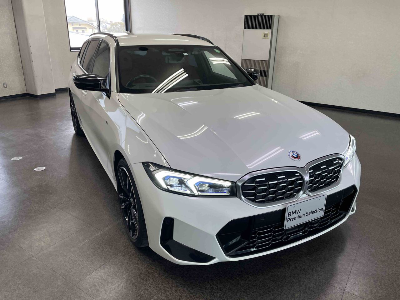 G21 M340i xDrive Touring LCI RHD