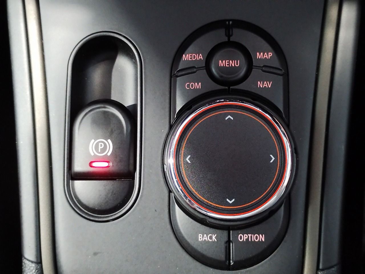 MINI CROSSOVER JCW