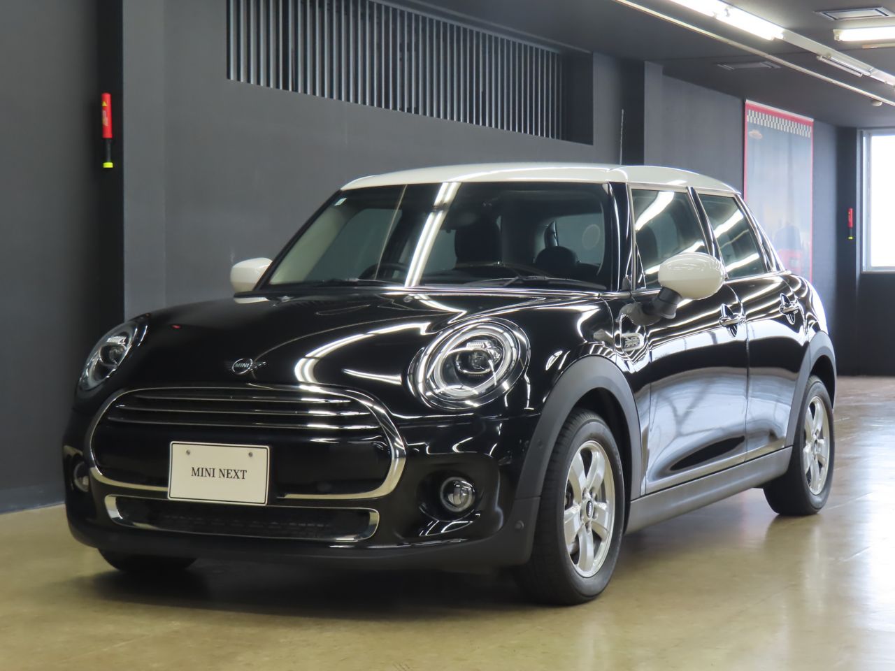 F55 MINI Cooper 5-Door Hatch LCI