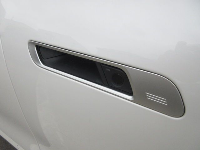 i7 xDrive60 Sedan RHD