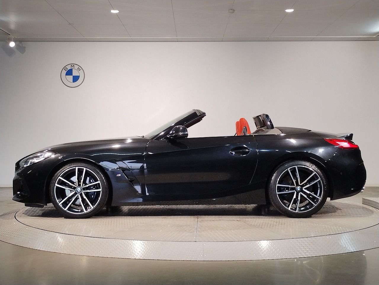 G29 z4 sDrive20i RHD