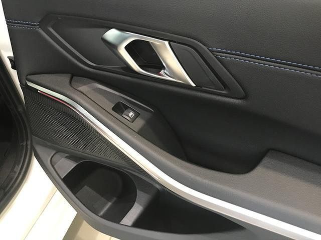 320d xDrive Berline RHD