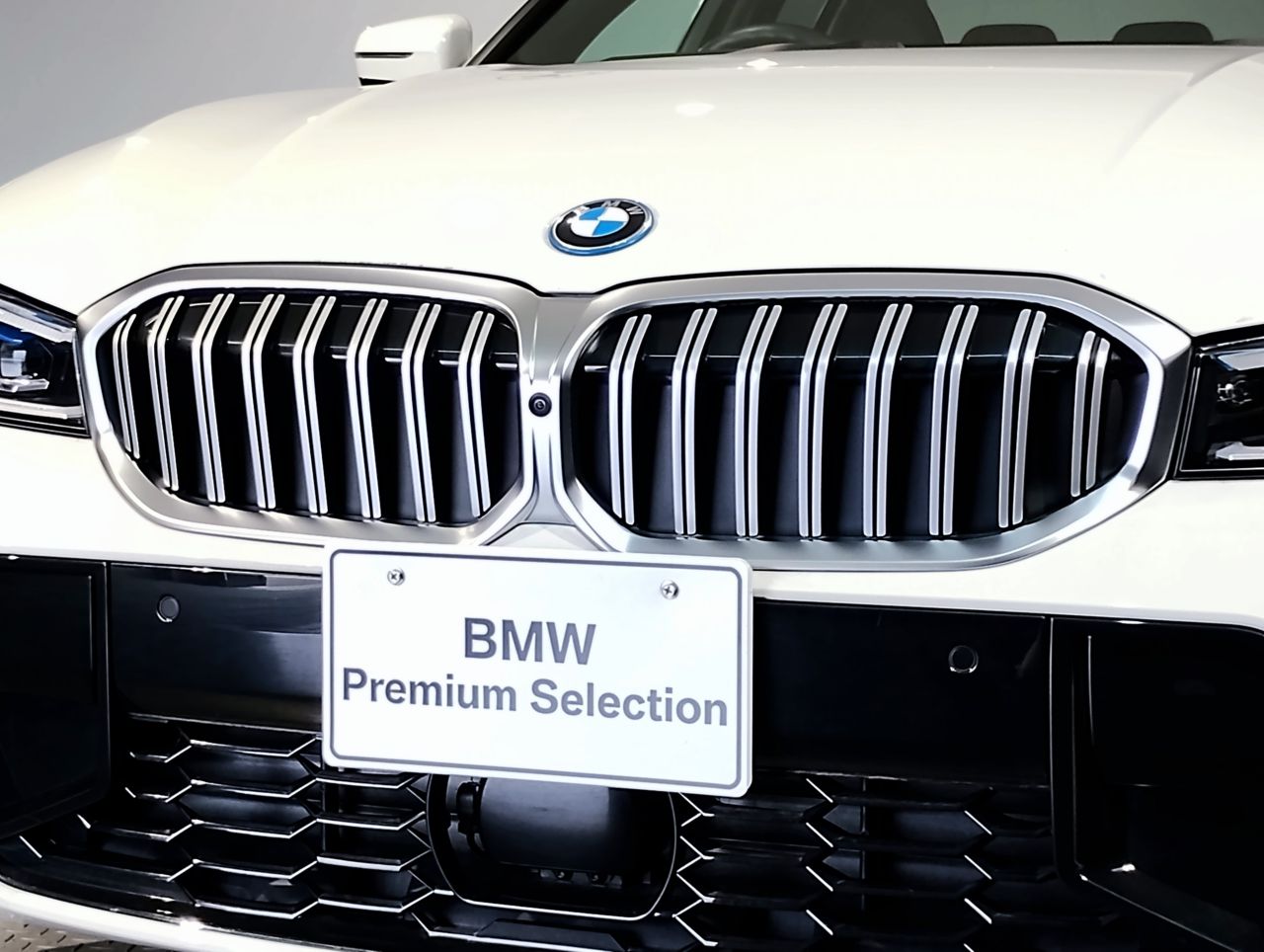 G20 330e Saloon LCI RHD MX