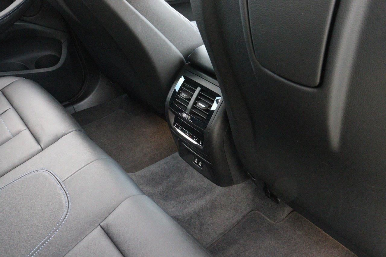 G01 X3 M40d RHD LCI ZA