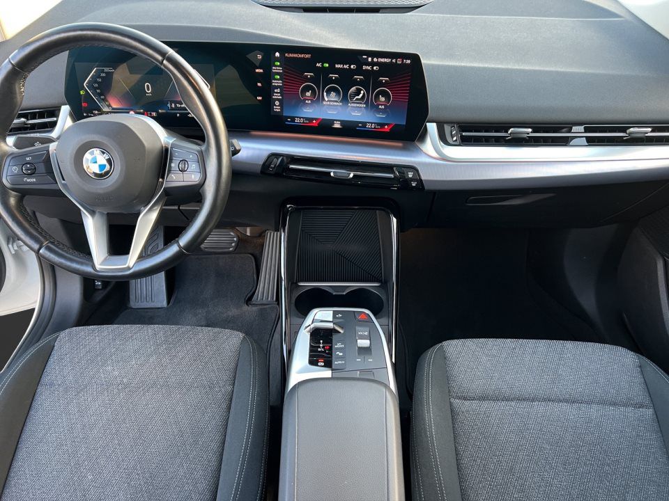 BMW 218