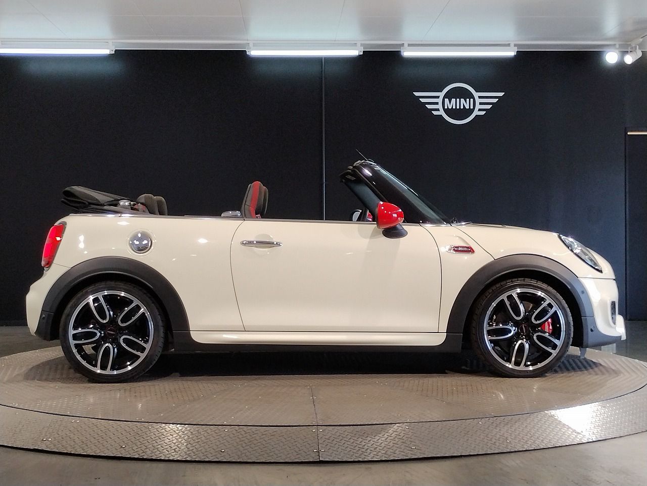 F57 MINI John Cooper Works Convertible LCI